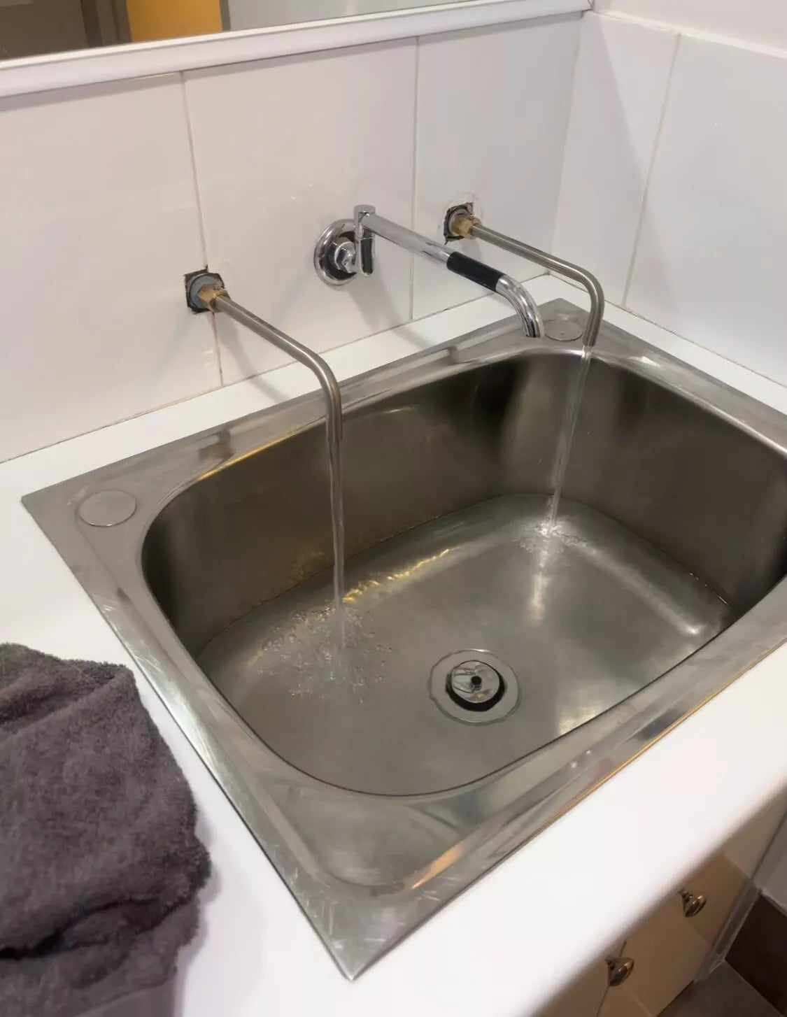 Plumbing tool. SG&P Flush Mate tool. Plumbing Tap Service Tool with 2x Brass adapters - please note that if you want the 4 brass adapters package so you can flush bath and shower at the same time. Type in ‘4’ in the search bar and choose the 4 option.