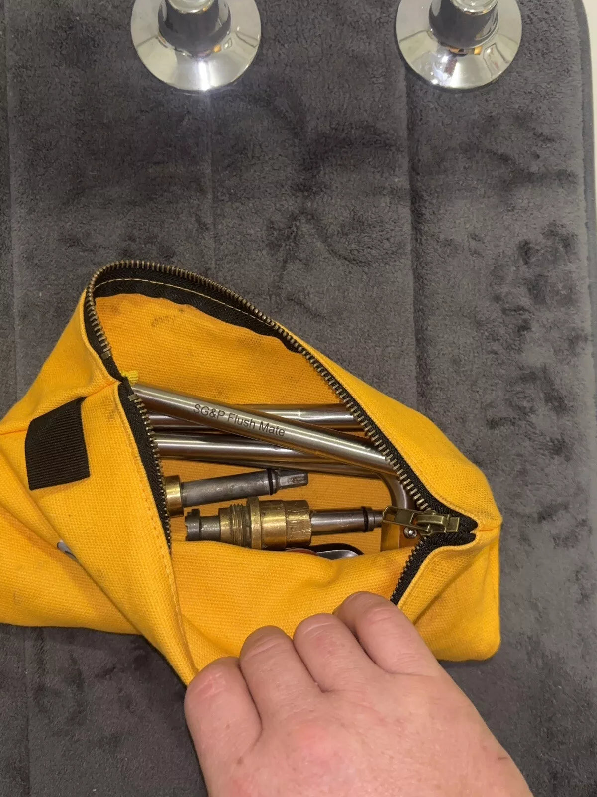 Plumbing tool. SG&P Flush Mate tool. Plumbing Tap Service Tool with 2x Brass adapters - please note that if you want the 4 brass adapters package so you can flush bath and shower at the same time. Type in ‘4’ in the search bar and choose the 4 option.